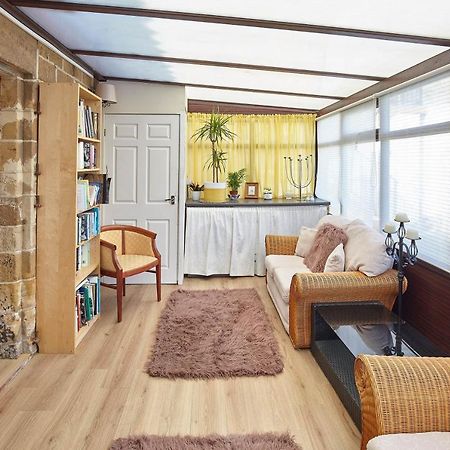 Host & Stay - The Arches Cottage Brotton Экстерьер фото