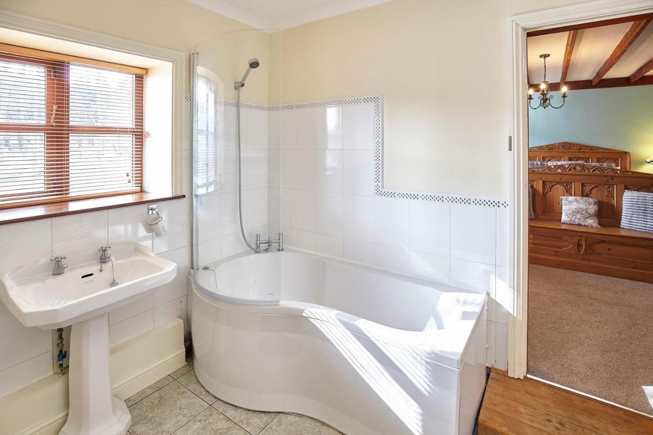 Host & Stay - The Arches Cottage Brotton Экстерьер фото